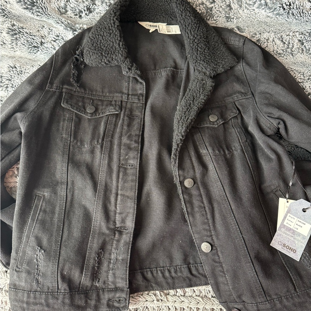 tillys black jean jacket w tags